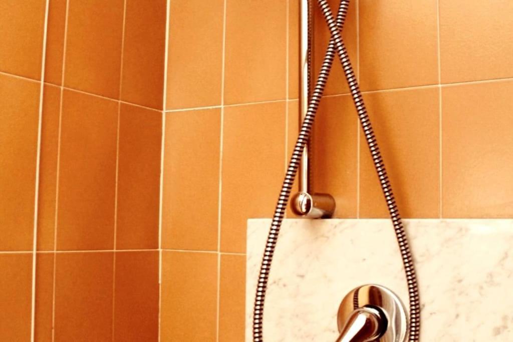 Location Strategica! -Mirochi Apartment- Bergamo Exterior foto